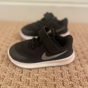 Toddler Boys Nike Sneakers size 7C